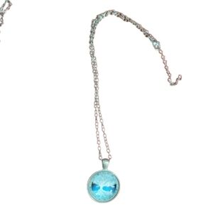 Chic Silvertone Necklace Chain And Pendant Tree Of Life Cabochan